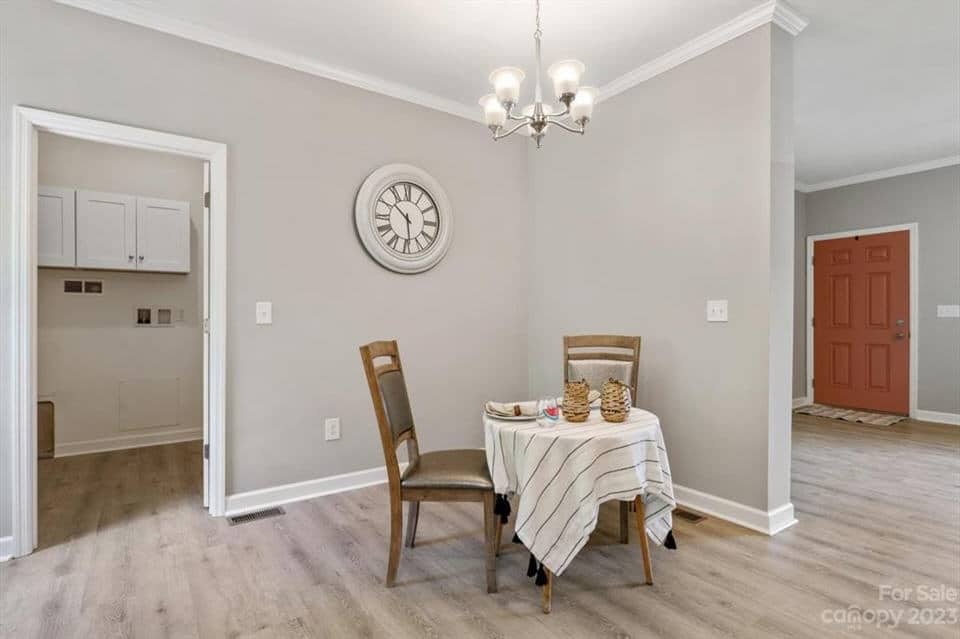 Piedmont-Dining-Area