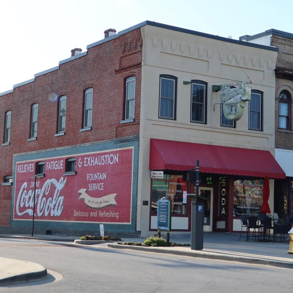 Mike's on Main exterior