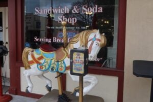 Mike's on Main horse