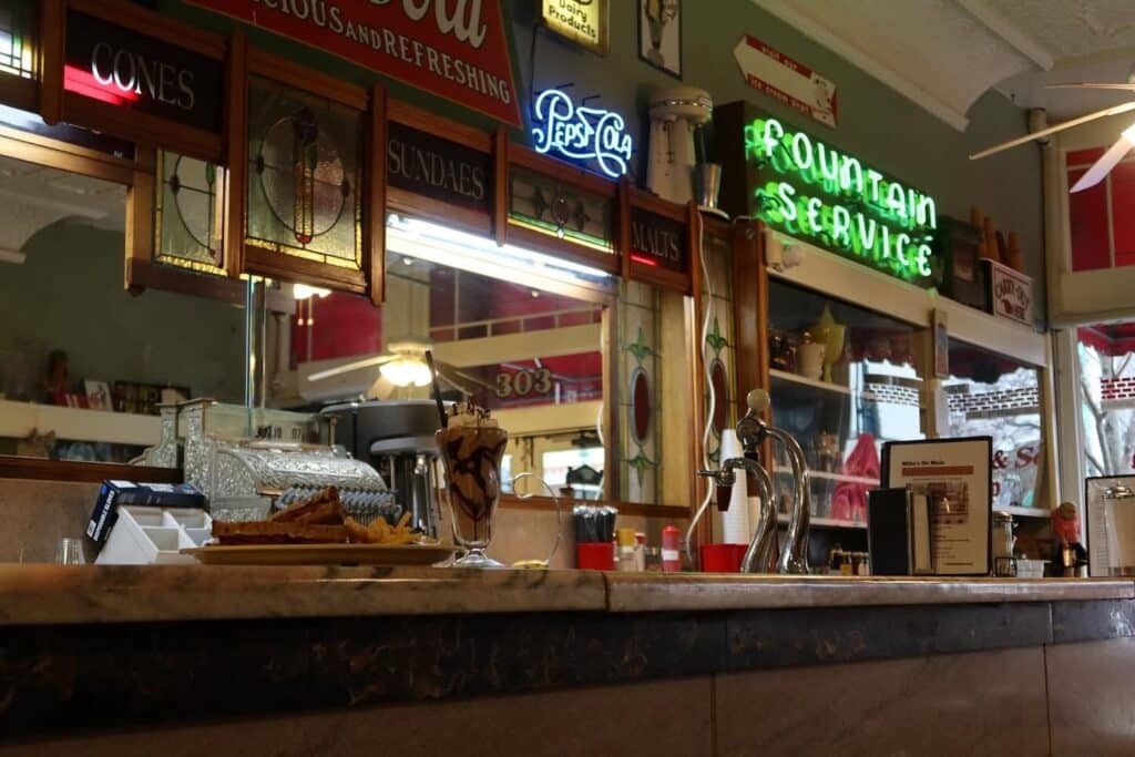 Mike's on Main soda fountain